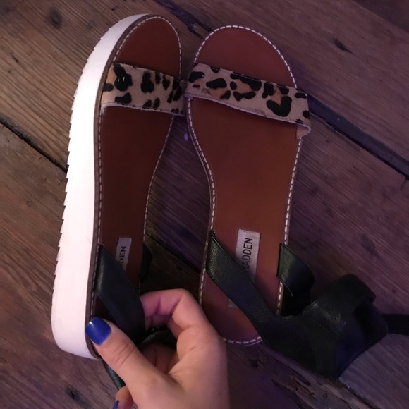 Steve Madden Sandals - Picture 2 of 2